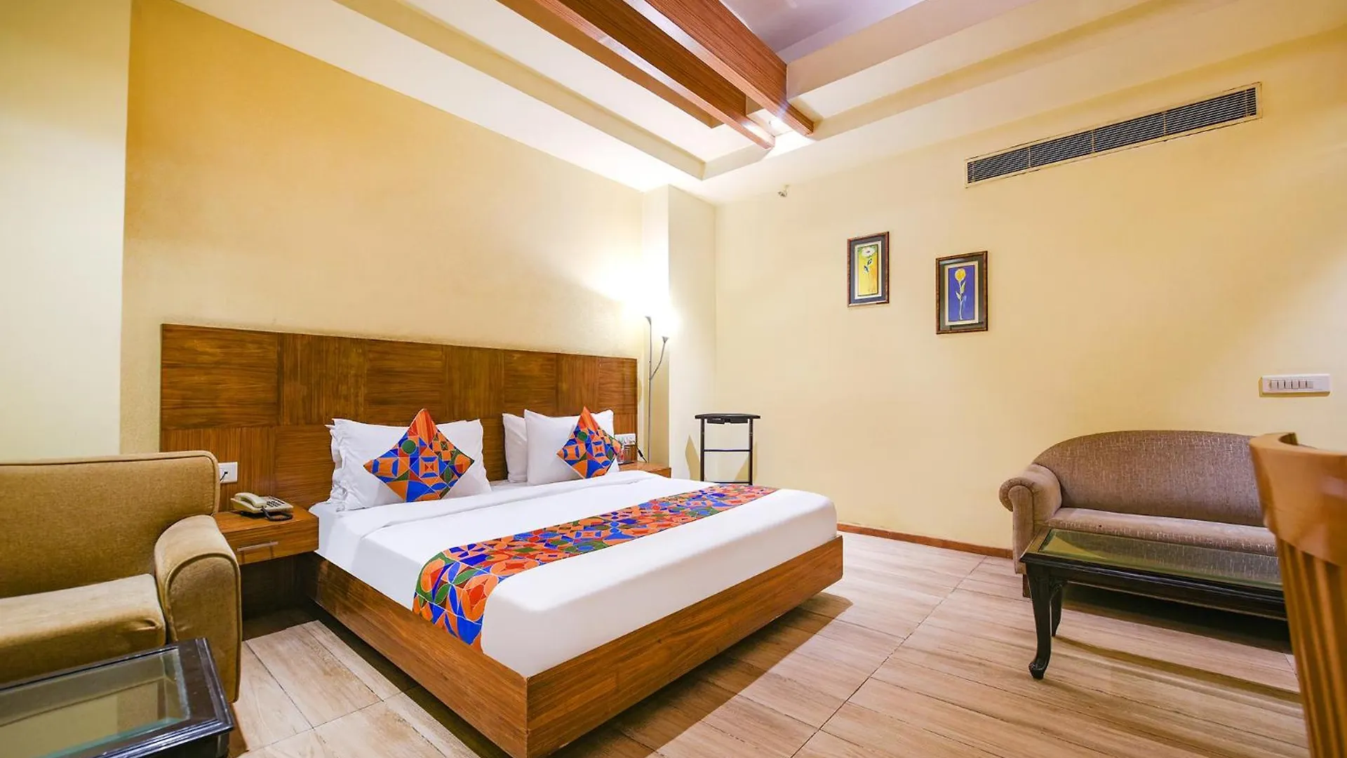 Fabhotel Prime The Western With Swimming Pool New Delhi Hotel
