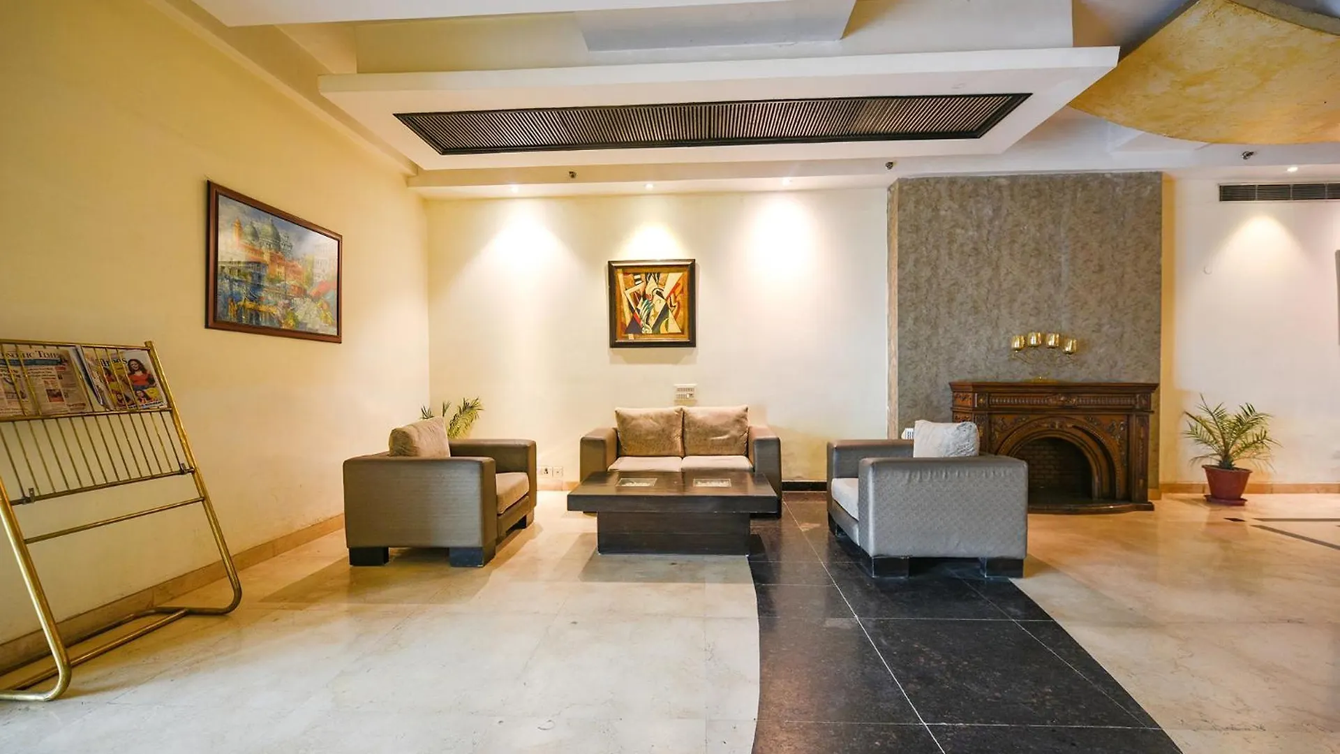 *** Hotel Fabhotel Prime The Western With Swimming Pool New Delhi India