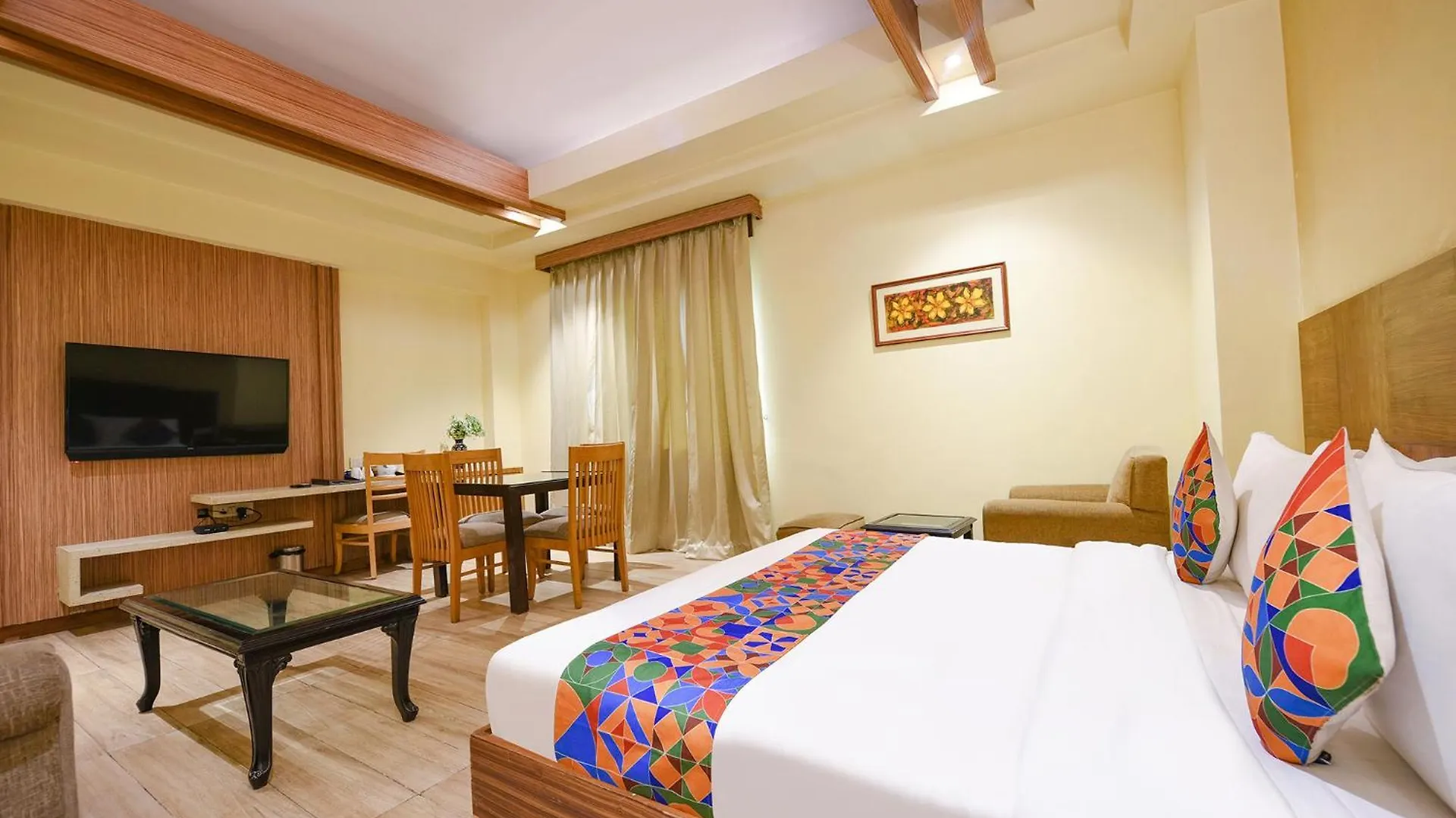 Fabhotel Prime The Western With Swimming Pool New Delhi Hotel