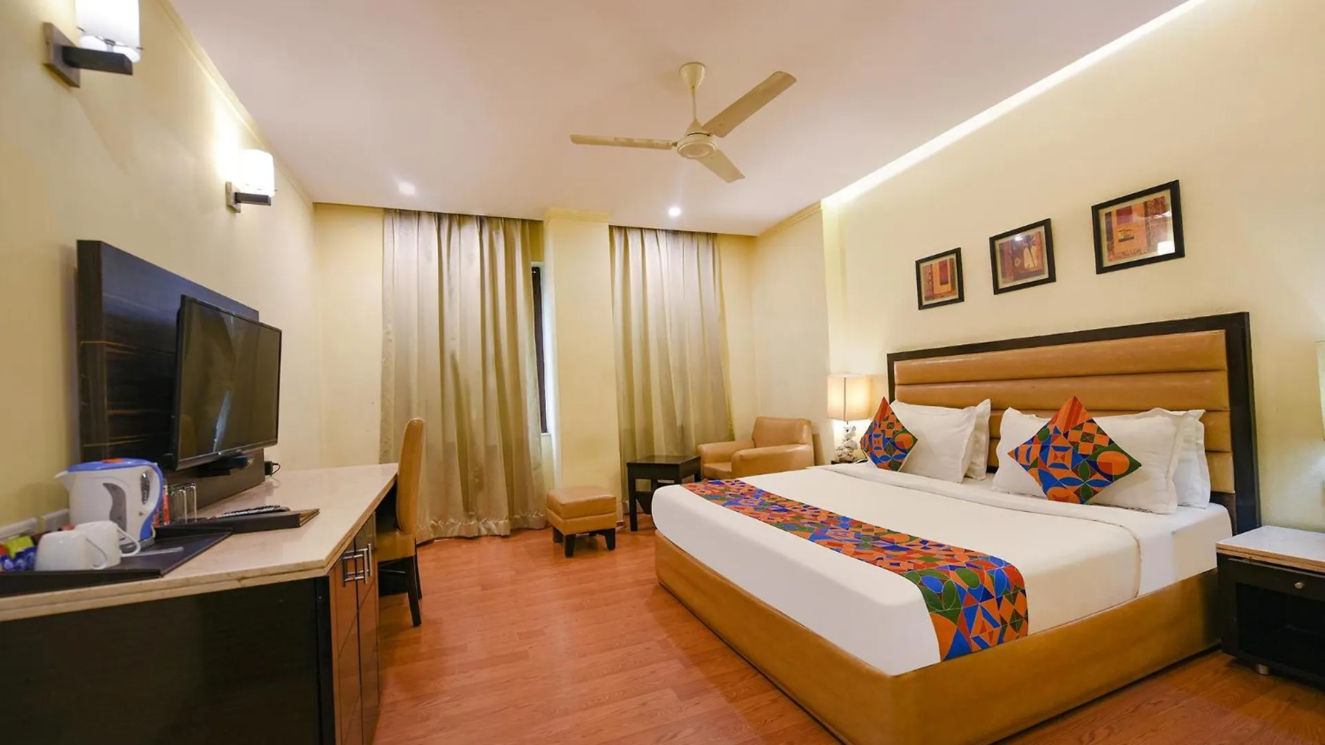 Hotel Fabhotel Prime The Western With Swimming Pool New Delhi